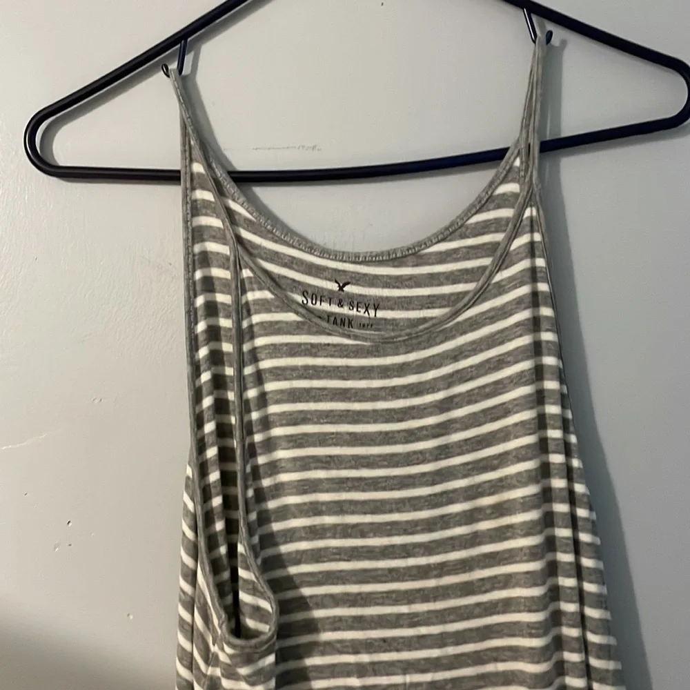 American Eagle Outfitters soft & sexy tank top - Picture 3 of 3